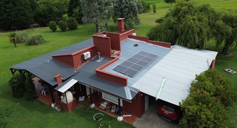 Instalación de paneles solares por Sunrise Energía